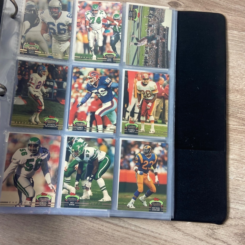 Football Cards - Picture 14 of 15